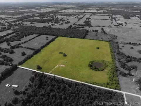 1673 Rock Creek Rd, Bokchito, OK 74726