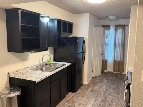 Kitchen - 2224 E 66th Place 1208, Tulsa, OK 74136 photo 1 of 3