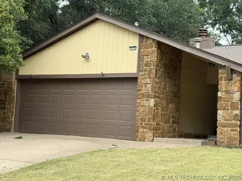 Exterior - 5935 E 79th St, Tulsa, OK 74136 photo 3 of 8