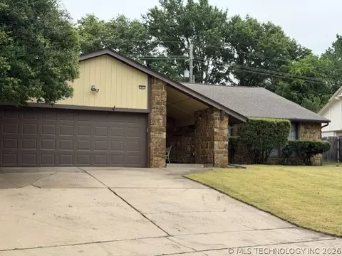 Exterior - 5935 E 79th St, Tulsa, OK 74136 photo 5 of 8