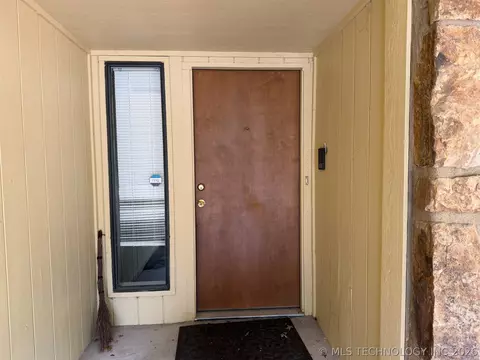 Entry Way - 5935 E 79th St, Tulsa, OK 74136 photo 1 of 4