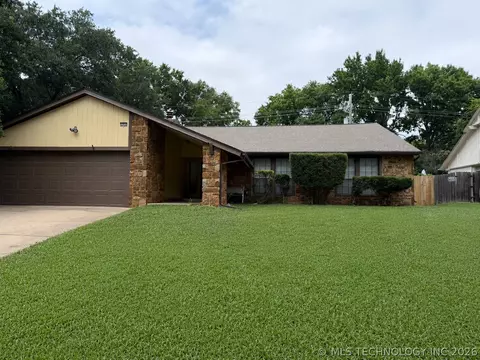Exterior - 5935 E 79th St, Tulsa, OK 74136 photo 4 of 8