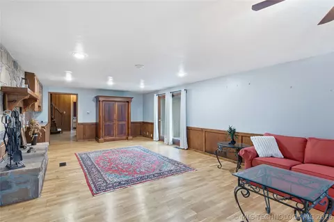 Living - 401 E Main St, Adair, OK 74330 photo 2 of 8