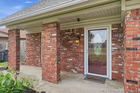 Exterior - 10836 E 24th St, Tulsa, OK 74129 photo 2 of 3