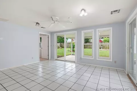 Living - 10836 E 24th St, Tulsa, OK 74129 photo 5 of 7