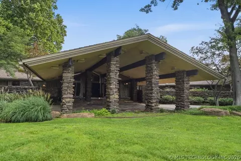 3701 S Atlanta Pl, Tulsa, OK 74105