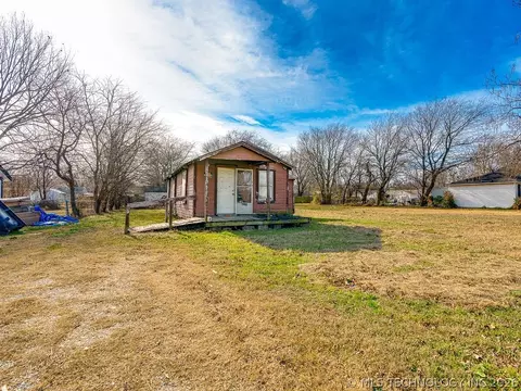 721 W 4th St, Ada, OK 74820 photo 4