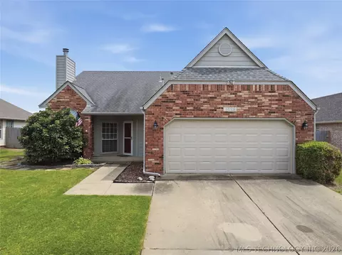19708 E 38th St, Broken Arrow, OK 74014