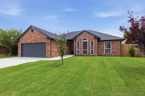 13659 S Nyssa Ct, Glenpool, OK 74033