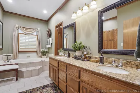 Bath - 3418 E 87th Pl, Tulsa, OK 74137 photo 1 of 5
