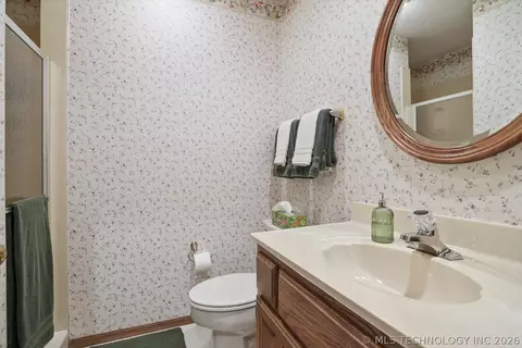 Bath - 3418 E 87th Pl, Tulsa, OK 74137 photo 5 of 5