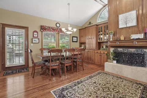 Dining - 3418 E 87th Pl, Tulsa, OK 74137 photo 4 of 4