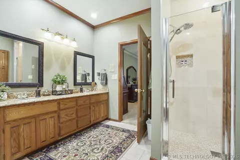 Bath - 3418 E 87th Pl, Tulsa, OK 74137 photo 2 of 5