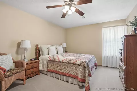 Bedroom - 3418 E 87th Pl, Tulsa, OK 74137 photo 2 of 4