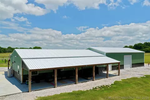 Exterior - 108531 S 4130 Rd, Checotah, OK 74426 photo 6 of 9