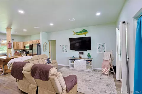 Living - 108531 S 4130 Rd, Checotah, OK 74426 photo 1 of 2
