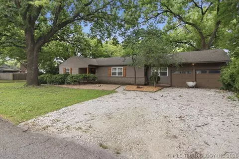 1440 E 55th Pl, Tulsa, OK 74105 photo 3