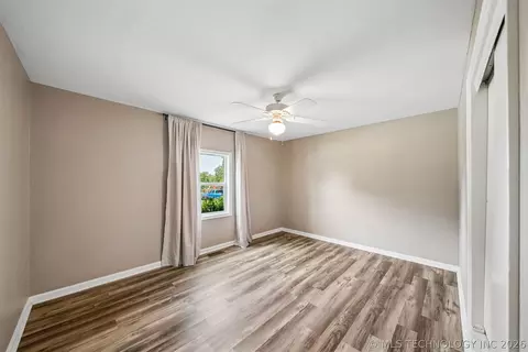 828 E 5th St, Cushing, OK 74023 photo 9
