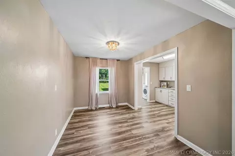 828 E 5th St, Cushing, OK 74023 photo 6