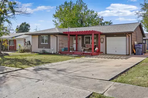 420 S Hickory Pl, Broken Arrow, OK 74012