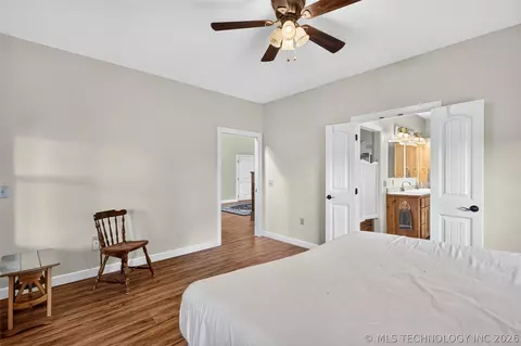 Bedroom - 42313 County Road 510, Eucha, OK 74342 photo 3 of 11