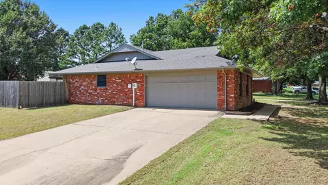 Exterior - 1103 N Scott Ave, Haskell, OK 74436 photo 3 of 7