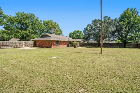 Exterior - 1103 N Scott Ave, Haskell, OK 74436 photo 7 of 7