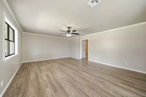 Living - 1103 N Scott Ave, Haskell, OK 74436 photo 3 of 4