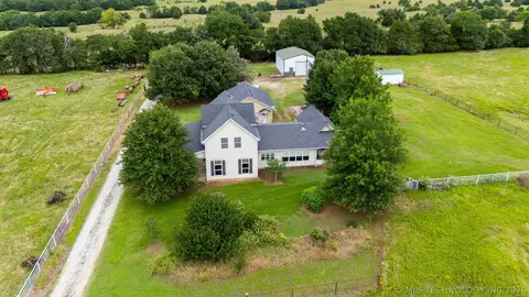 Exterior - 4852 N 3855 Rd, Stuart, OK 74570 photo 4 of 4