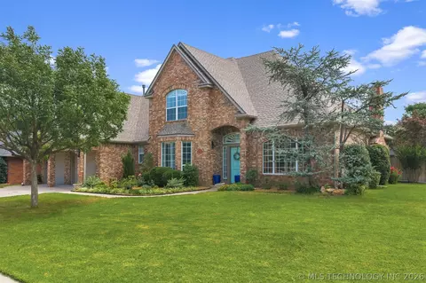 617 Riverwalk Ct, Norman, OK 73072
