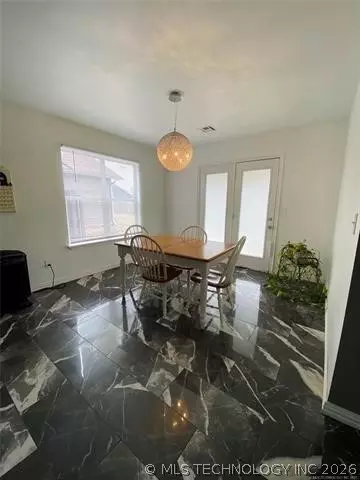 3527 E Berkeley St, Broken Arrow, OK 74014 photo 6