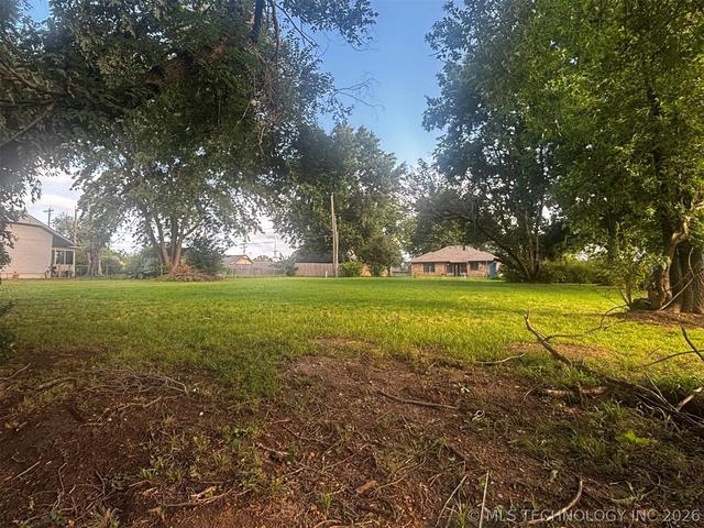 1320 E 12th St, Okmulgee, OK 74447