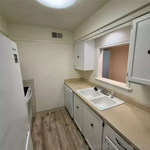 4740 E 68th Street 254, Tulsa, OK 74136 photo 8