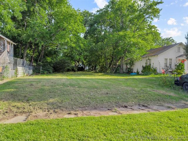 18 8th Ave NE, Ardmore, OK 73401