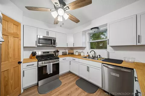 479 E 137th St, Glenpool, OK 74033 photo 8