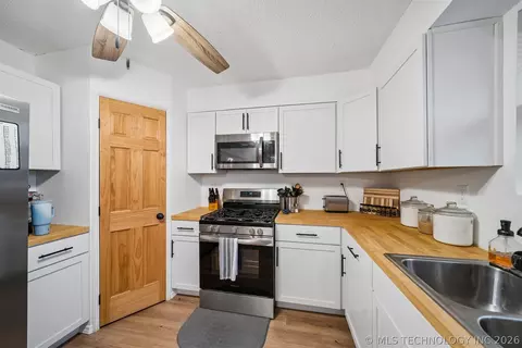 479 E 137th St, Glenpool, OK 74033 photo 9