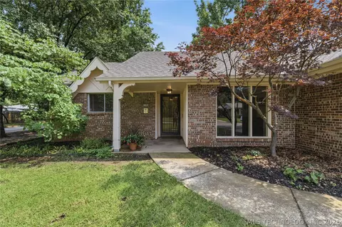1598 E 60th St, Tulsa, OK 74105 photo 2
