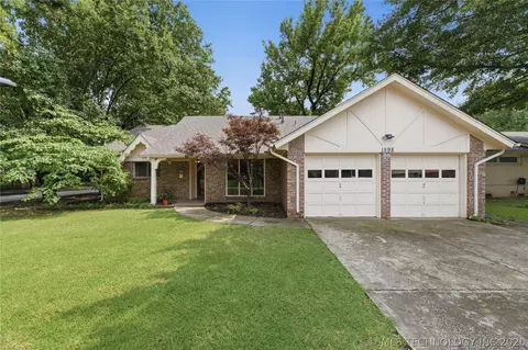 1598 E 60th St, Tulsa, OK 74105
