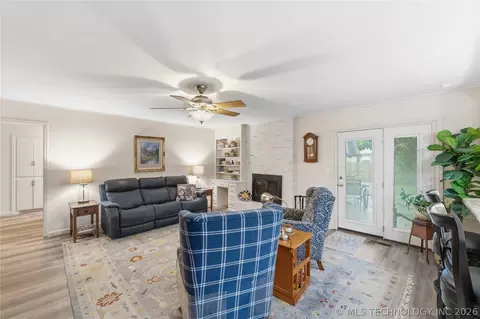 1598 E 60th St, Tulsa, OK 74105 photo 7
