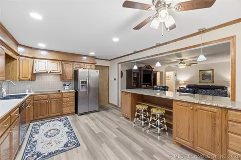 1598 E 60th St, Tulsa, OK 74105 photo 9