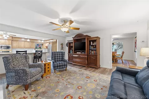 1598 E 60th St, Tulsa, OK 74105 photo 6