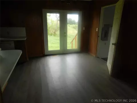 700 E Ozark St, Morris, OK 74445 photo 5