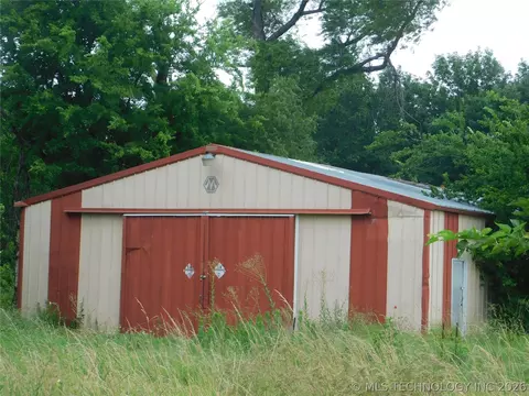 700 E Ozark St, Morris, OK 74445 photo 2