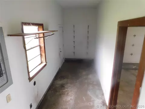 700 E Ozark St, Morris, OK 74445 photo 6