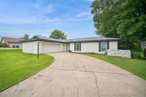 7663 E 58th Pl, Tulsa, OK 74135 photo 1