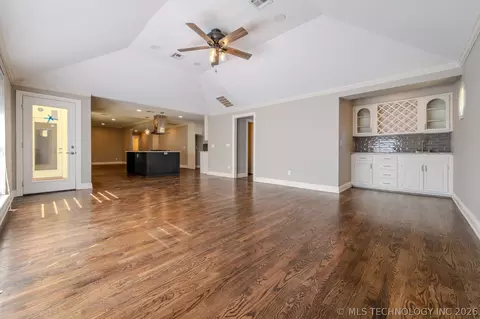 Living - 7020 E 89th St, Tulsa, OK 74133 photo 7 of 9