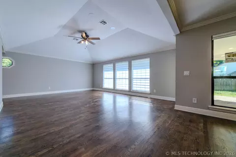 Living - 7020 E 89th St, Tulsa, OK 74133 photo 3 of 9