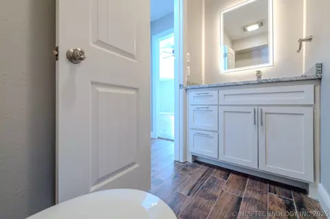Bath - 7020 E 89th St, Tulsa, OK 74133 photo 16 of 17