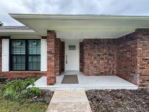 Exterior - 7020 E 89th St, Tulsa, OK 74133 photo 2 of 6