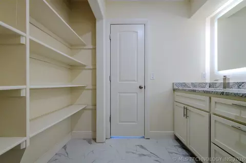 Bath - 7020 E 89th St, Tulsa, OK 74133 photo 11 of 17